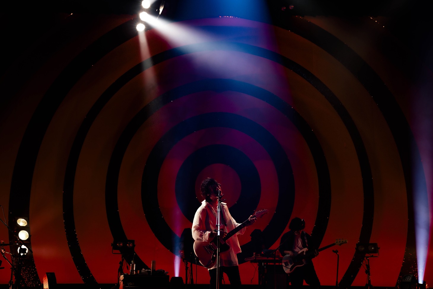 「須田景凪 LIVE 2022 “昼想夜夢”」東京・中野サンプラザホール公演の様子。（撮影：藤井拓）