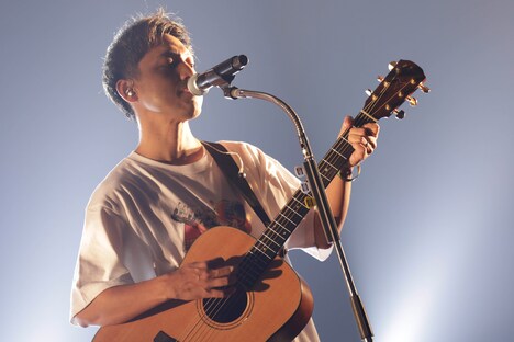 HIROKI（Vo）（撮影：平野タカシ）