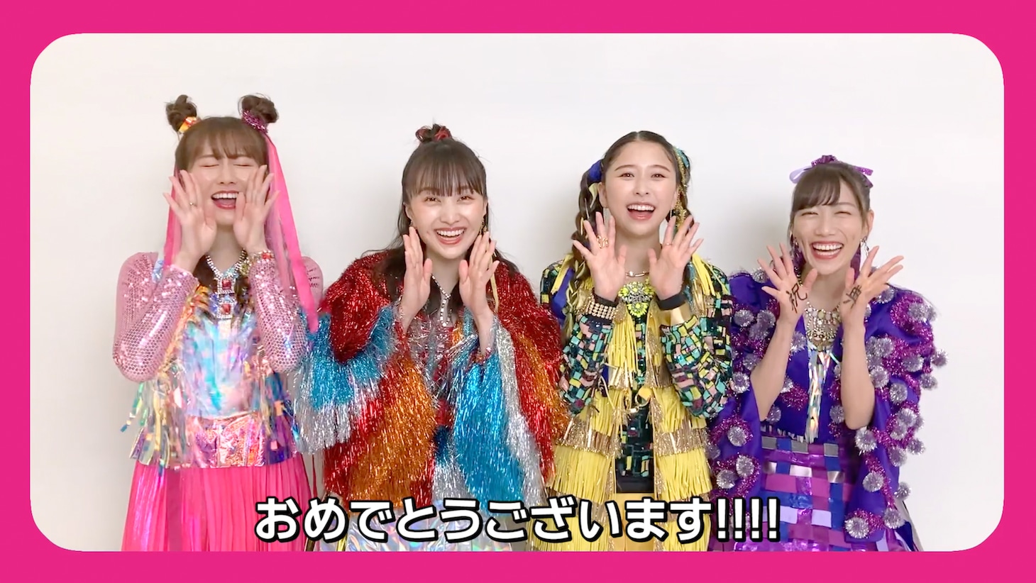 「ももクロ【誰にでも送れるおめでとうメッセージ動画】」より。