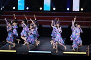 「つばきファクトリー CONCERT TOUR～PARADE 日本武道館スッペシャル～」の様子。