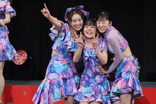 「つばきファクトリー CONCERT TOUR～PARADE 日本武道館スッペシャル～」の様子。