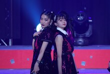 「つばきファクトリー CONCERT TOUR～PARADE 日本武道館スッペシャル～」の様子。