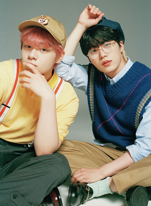 JO1の鶴房汐恩と木全翔也。