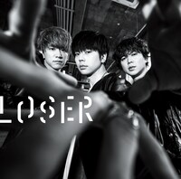 NEWS「LOSER / 三銃士」初回“LOSER”盤ジャケット