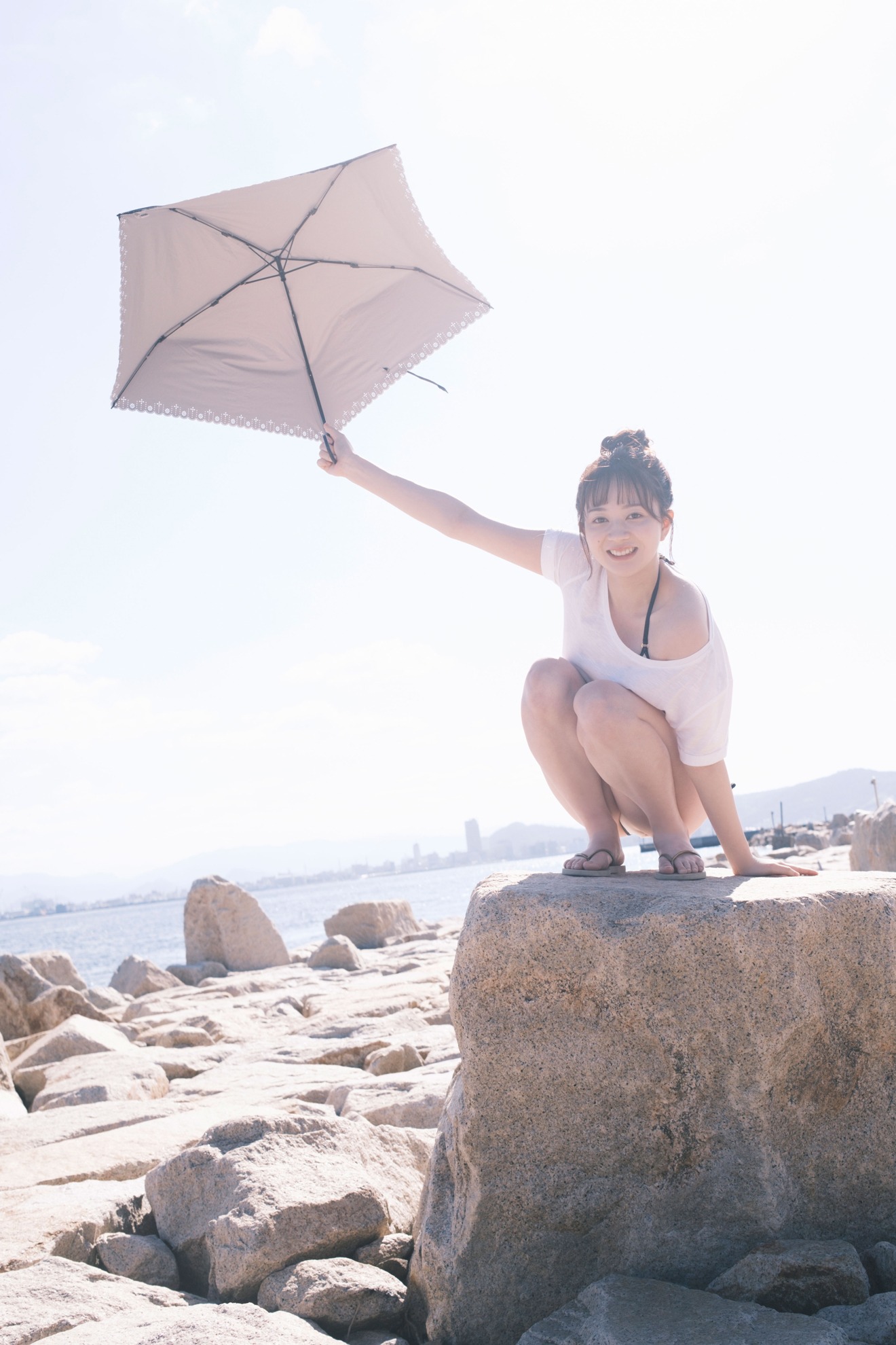 江籠裕奈「SKE48 江籠裕奈1st写真集『わがままな可愛さ』」より。