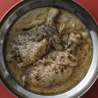 鶏肉のレザラ（撮影：木寺紀雄）