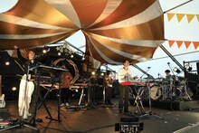 TENDRE（撮影：日隈天明、ハラエリ、ヤマモトハンナ）