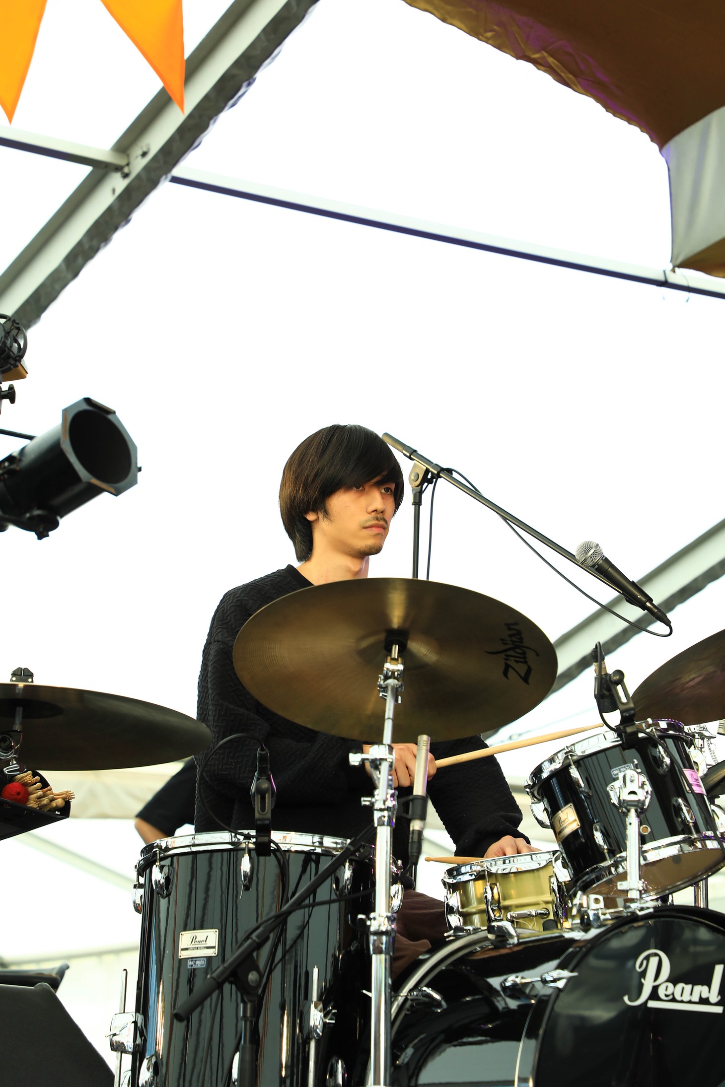 野元喬文（yonawo）（撮影：日隈天明、ハラエリ、ヤマモトハンナ）