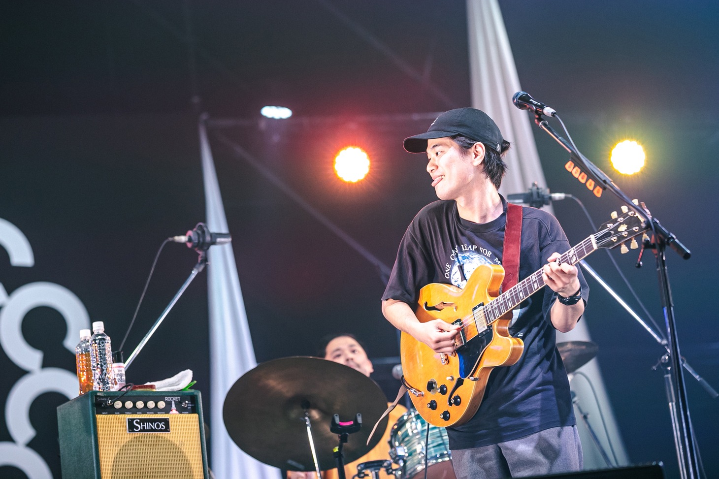 角舘健悟（Yogee New Waves）（撮影：日隈天明、ハラエリ、ヤマモトハンナ）