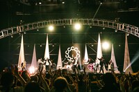 岡村靖幸（撮影：日隈天明、ハラエリ、ヤマモトハンナ）