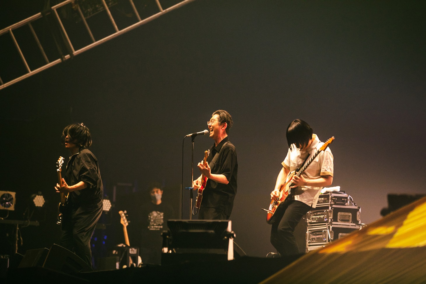 NUMBER GIRL（撮影：日隈天明、ハラエリ、ヤマモトハンナ）