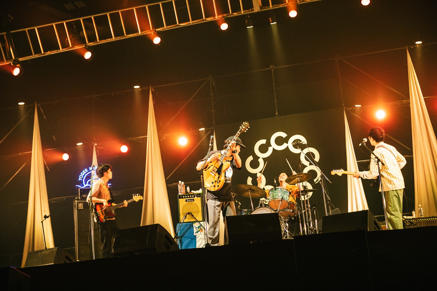 Yogee New Waves（撮影：日隈天明、ハラエリ、ヤマモトハンナ）