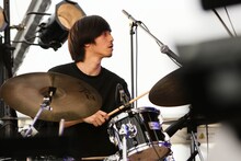 野元喬文（yonawo）（撮影：日隈天明、ハラエリ、ヤマモトハンナ）