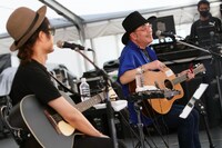 なぎら健壱×高田漣（撮影：日隈天明、ハラエリ、ヤマモトハンナ）