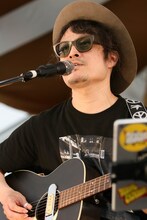 高田漣（撮影：日隈天明、ハラエリ、ヤマモトハンナ）