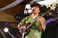 青柳拓次（LITTLE CREATURES）（撮影：日隈天明、ハラエリ、ヤマモトハンナ）