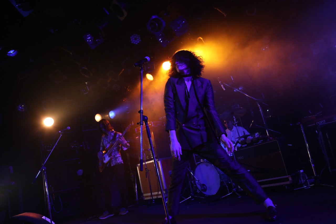 ドレスコーズのツーマン企画始動、betcover!!とバチバチの真っ向勝負