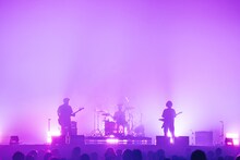 ペトロールズ（撮影：日隈天明、ハラエリ、ヤマモトハンナ）