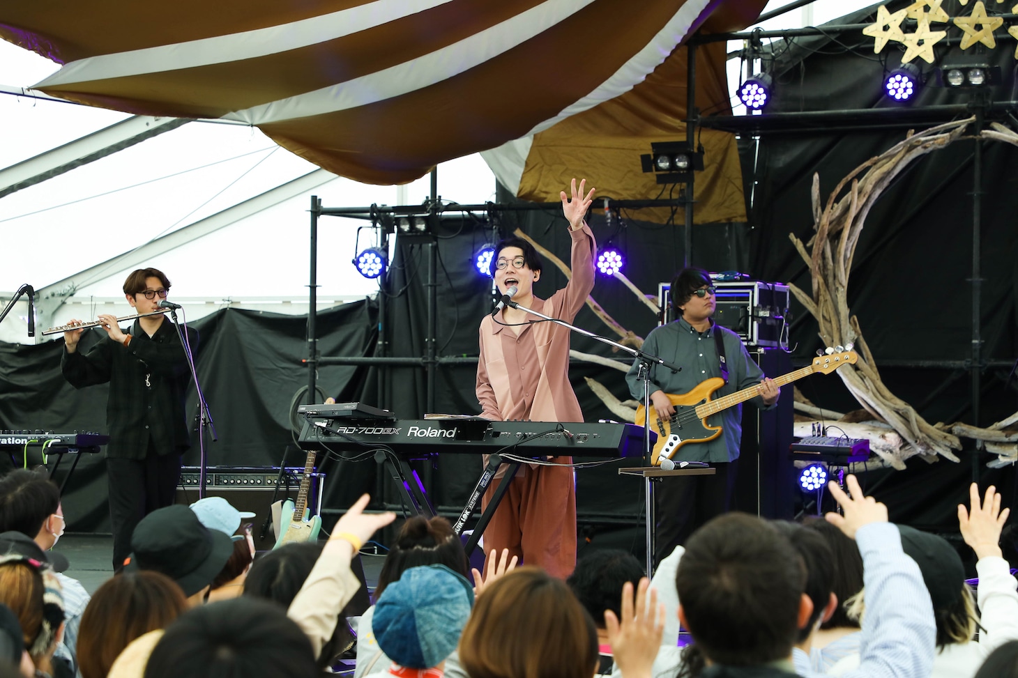 Kan Sano（撮影：日隈天明、ハラエリ、ヤマモトハンナ）