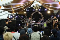 LEO IMAI（撮影：日隈天明、ハラエリ、ヤマモトハンナ）