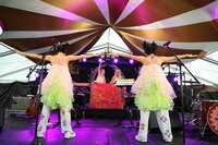 CHAI（撮影：日隈天明、ハラエリ、ヤマモトハンナ）