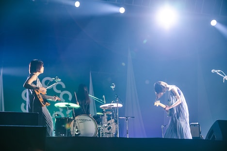 羊文学（撮影：日隈天明、ハラエリ、ヤマモトハンナ）