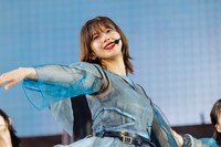 櫻坂46として最後のステージに立つ渡邉理佐。（撮影：上山陽介）
