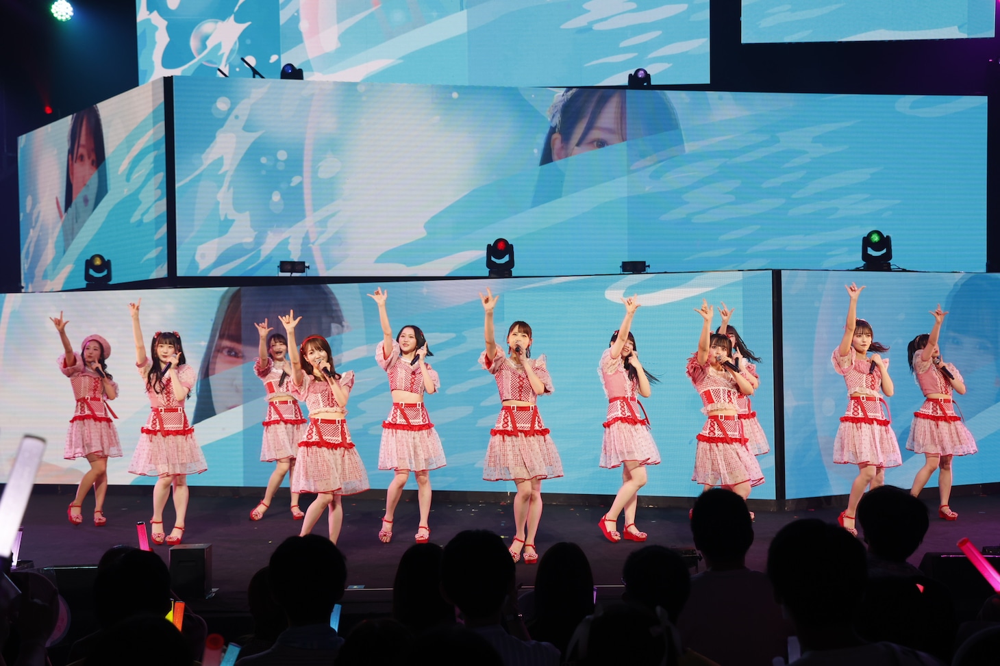 「=LOVE 全国ツアー2022『どう考えても、君ってイコラブのこと好きじゃん』」ファイナル公演の様子。(c)YOANI