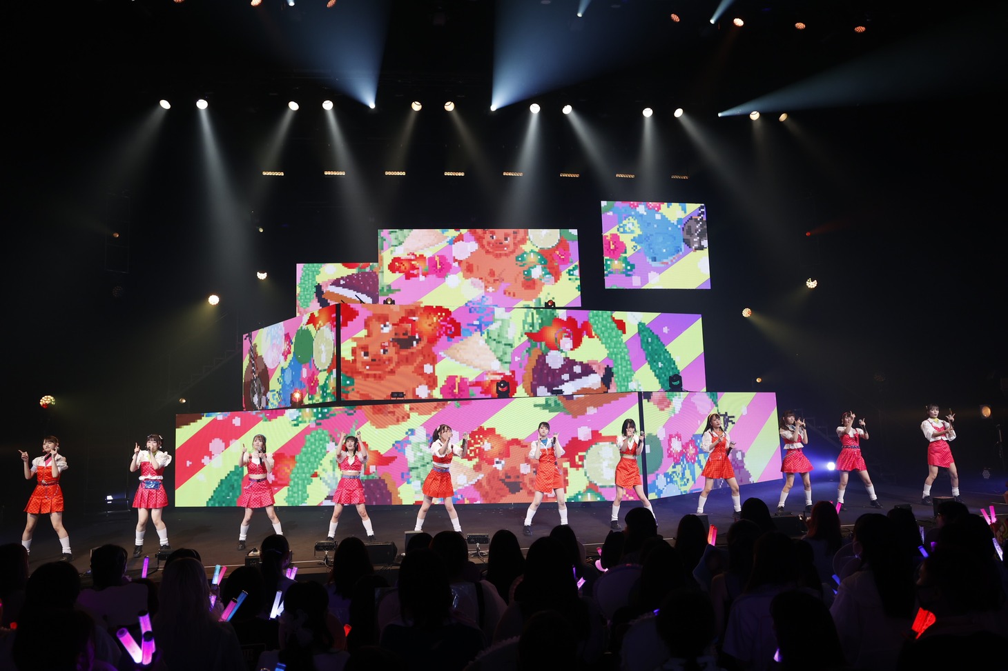 「=LOVE 全国ツアー2022『どう考えても、君ってイコラブのこと好きじゃん』」ファイナル公演の様子。(c)YOANI