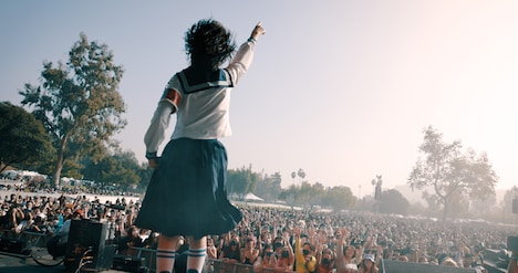 「Head In The Clouds 2021」でのパフォーマンスの様子。(c)codyburkhardt