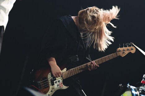 MIYA（B / ZAZEN BOYS）（撮影：東美樹）