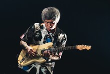 吉兼聡（G / ZAZEN BOYS）（撮影：東美樹）