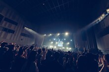 ZAZEN BOYSのライブの様子。（撮影：東美樹）