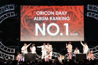 オリコンデイリーアルバムランキング発表の瞬間。(c) LAPONE ENTERTAINMENT