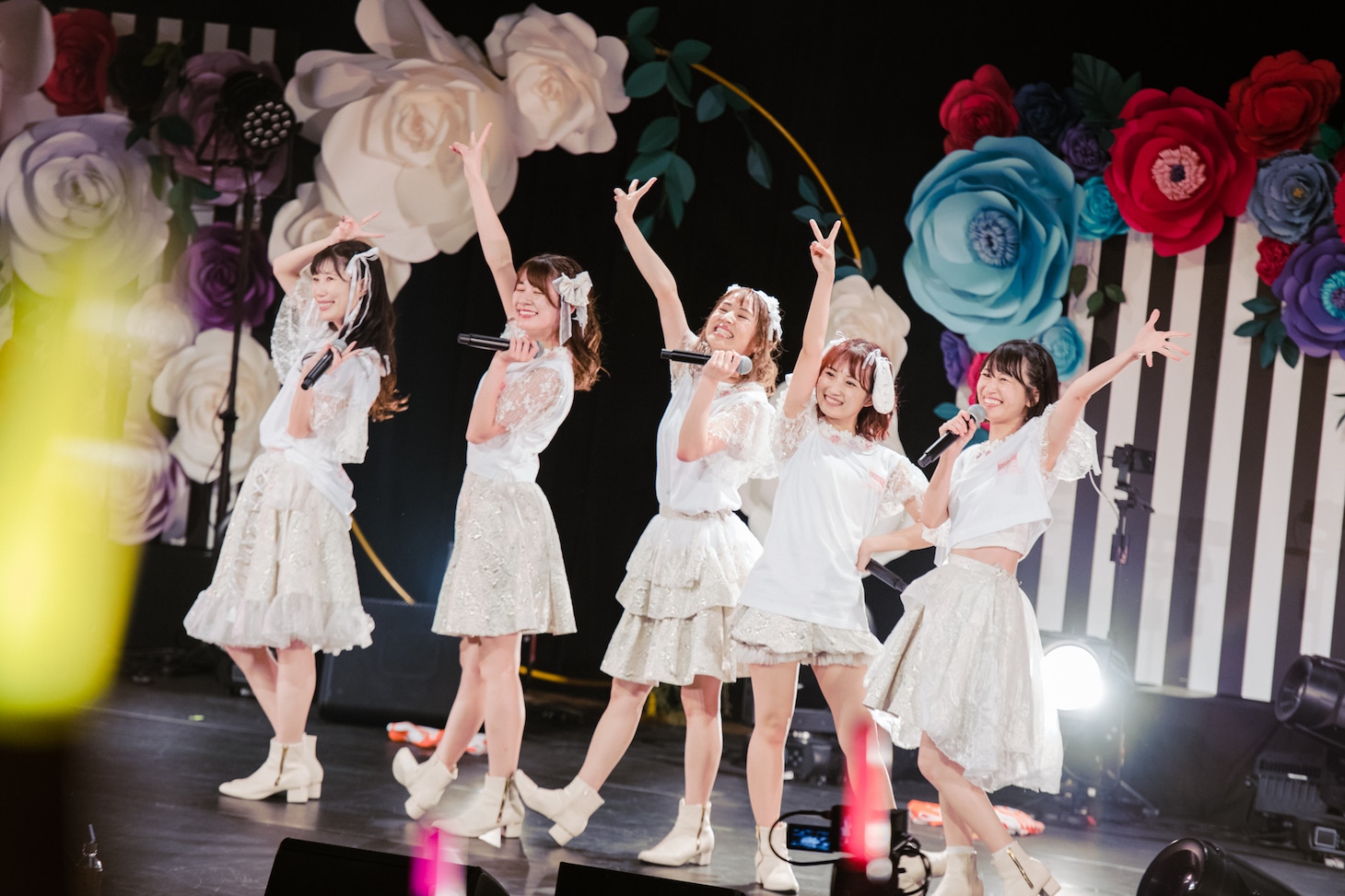 「『WE ARE NOTALL TOUR 2022～みんな笑って！はい、チーズ！～』TOUR FINAL!!  」の様子。