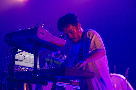 櫻木大悟（G, Vo, Syn / D.A.N.）（撮影：東美樹）