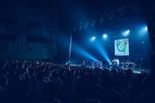 D.A.N.のライブの様子。（撮影：東美樹）