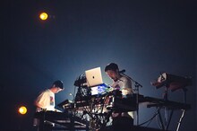 D.A.N.のライブの様子。（撮影：東美樹）