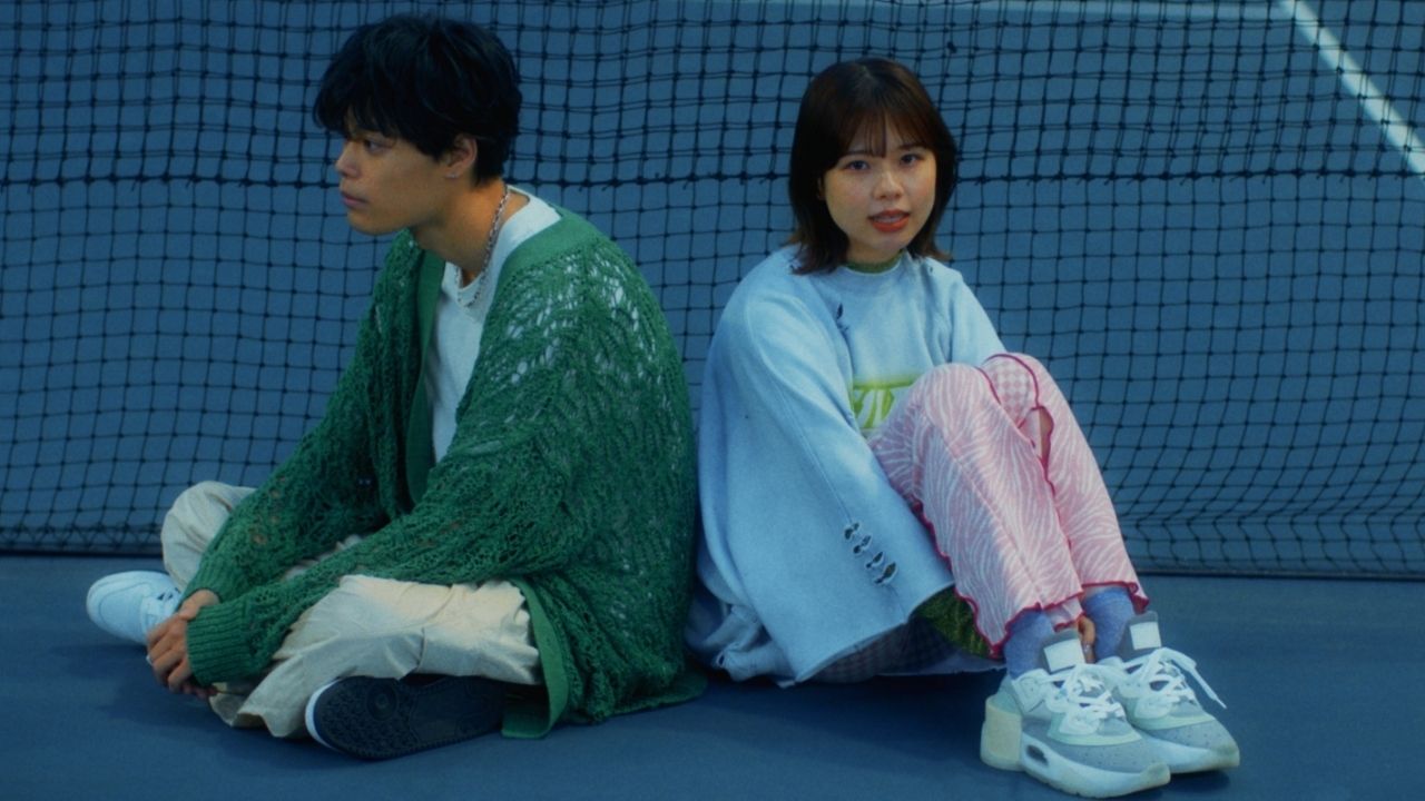 竹内唯人「LIFULL（feat. asmi）」ミュージックビデオより。