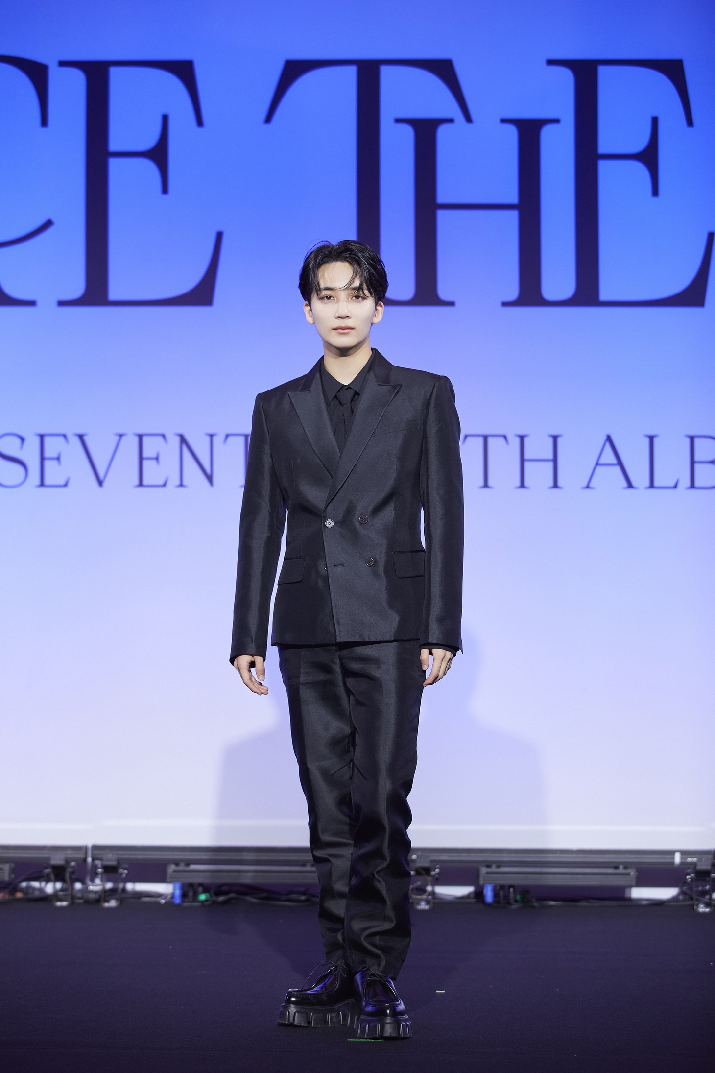 JEONGHAN (c)PLEDIS Entertainment