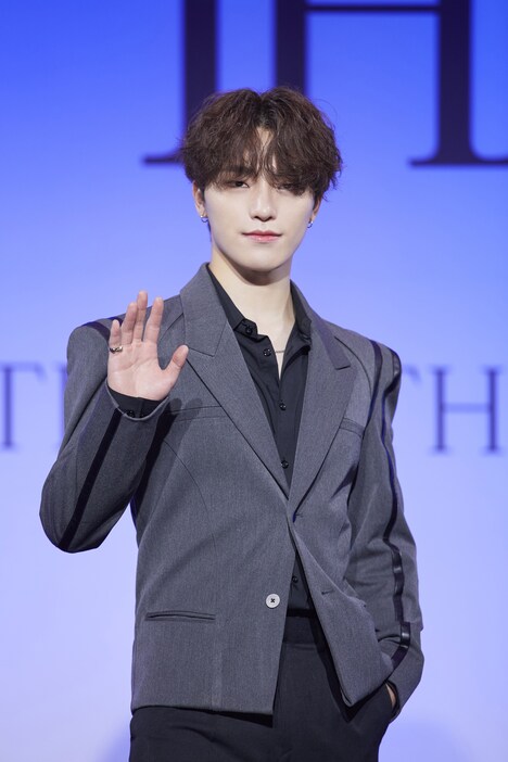 DINO (c)PLEDIS Entertainment