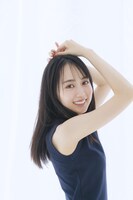 乃木坂46賀喜遥香1stソロ写真集「まっさら」懸賞特典「アザーカットミニブック」より。（撮影：菊地泰久）