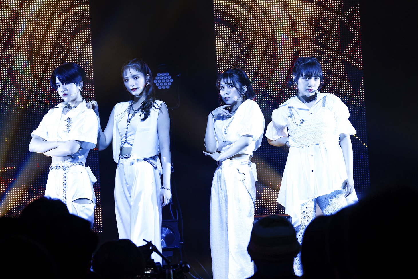 「AMEFURASSHI 2nd Tour 〈Drop Tour 2022〉」ファイナル公演の様子。