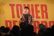 後藤輝基「マカロワ」発売記念インストアイベントの様子。