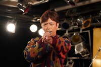 後藤輝基「マカロワ」発売記念インストアイベントの様子。