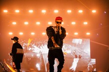 JP THE WAVYのライブの様子。（Photo by Daiki Miura）