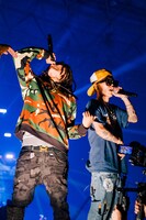 ¥ellow Bucksと JP THE WAVY。（Photo by Daiki Miura）