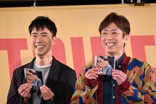 左から藤井隆、後藤輝基。