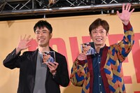 左から藤井隆、後藤輝基。