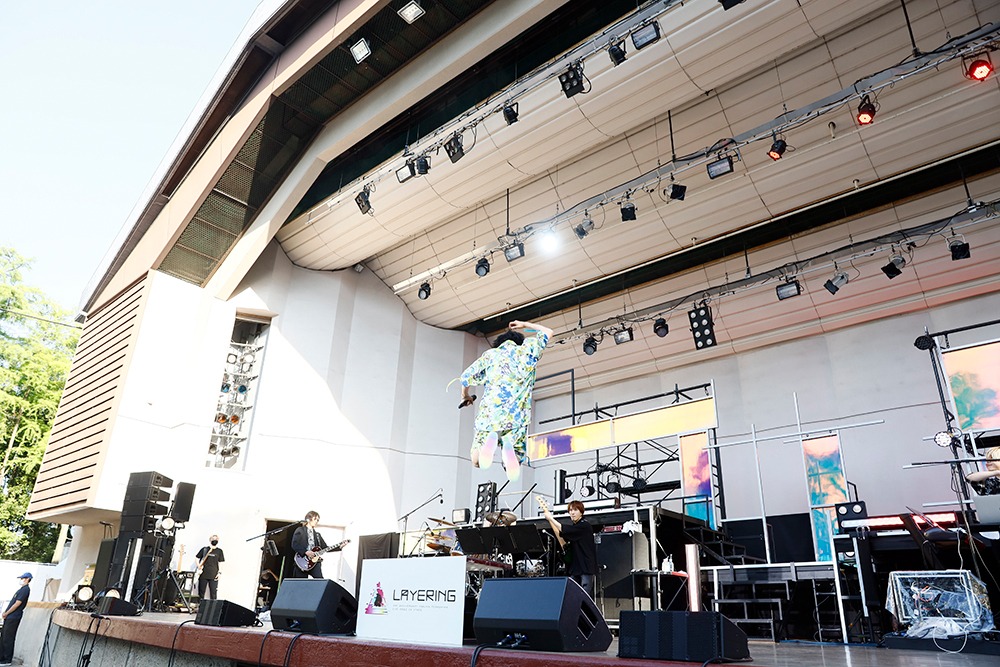 「10th ANNIVERSARY TAKUMA TERASHIMA LIVE 2022 EX STAGE -LAYERING- side WEST」の様子。（撮影：青木早霞［PROGRESS-M］）